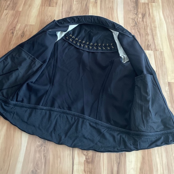 Lululemon zip up sweatshirt - Picture 2 of 4